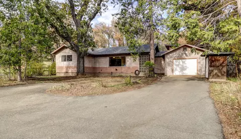 970 Branstetter Ln, Redding, CA 96001