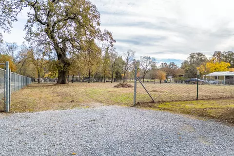 13882 Sandisle Dr, Redding, CA 96003 photo 24