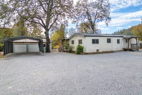 13882 Sandisle Dr, Redding, CA 96003 photo 3