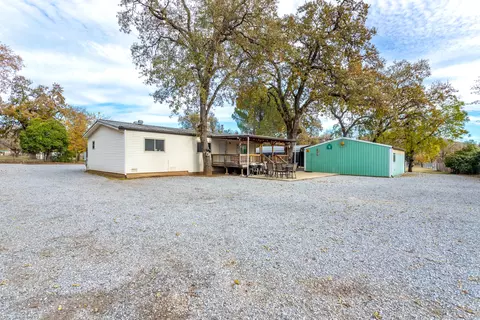 13882 Sandisle Dr, Redding, CA 96003 photo 2