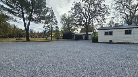 13882 Sandisle Dr, Redding, CA 96003 photo 9