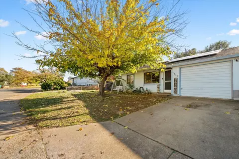 1961 Spruce Cir, Anderson, CA 96007