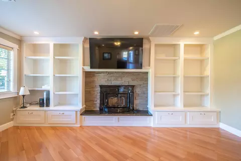 Living - 3451 Rancho Rd, Redding, CA 96002 photo 5 of 5
