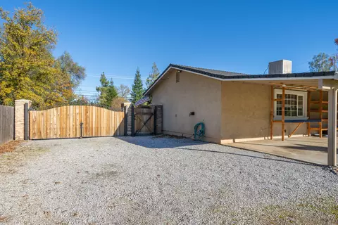 Exterior - 3451 Rancho Rd, Redding, CA 96002 photo 33 of 35