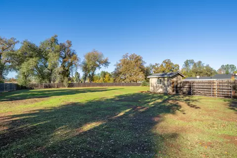 Exterior - 3451 Rancho Rd, Redding, CA 96002 photo 23 of 35