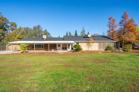 Exterior - 3451 Rancho Rd, Redding, CA 96002 photo 16 of 35