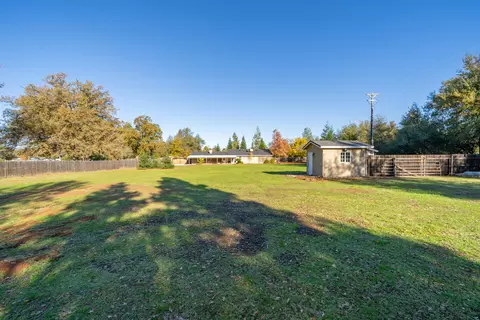 Exterior - 3451 Rancho Rd, Redding, CA 96002 photo 22 of 35
