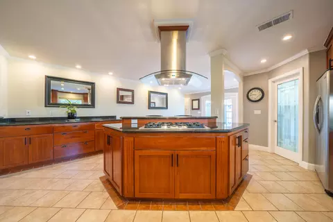Kitchen - 3451 Rancho Rd, Redding, CA 96002 photo 6 of 6