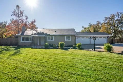 3451 Rancho Rd, Redding, CA 96002