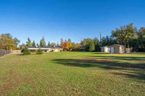 Exterior - 3451 Rancho Rd, Redding, CA 96002 photo 20 of 35