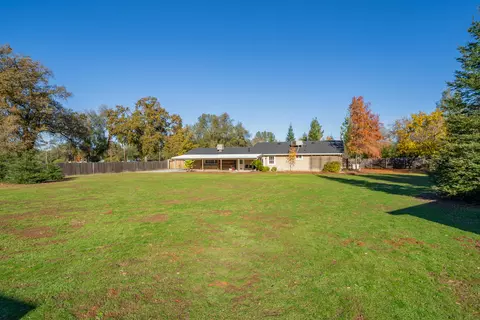 Exterior - 3451 Rancho Rd, Redding, CA 96002 photo 27 of 35
