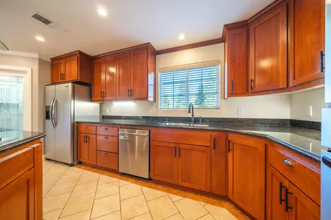 Kitchen - 3451 Rancho Rd, Redding, CA 96002 photo 5 of 6