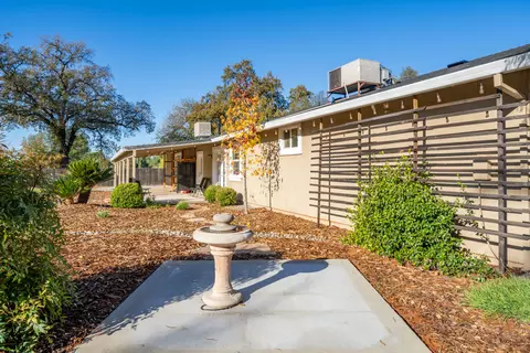 Exterior - 3451 Rancho Rd, Redding, CA 96002 photo 11 of 35