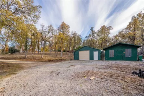 Exterior - 8286 Muscat Ct, Redding, CA 96001 photo 24 of 39
