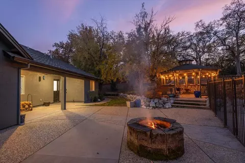 Exterior - 8286 Muscat Ct, Redding, CA 96001 photo 32 of 39