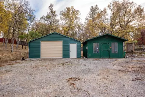 Exterior - 8286 Muscat Ct, Redding, CA 96001 photo 23 of 39