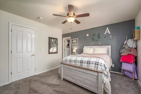 Bedroom - 8286 Muscat Ct, Redding, CA 96001 photo 8 of 10