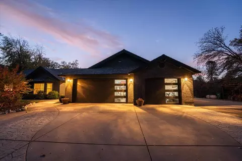 Exterior - 8286 Muscat Ct, Redding, CA 96001 photo 36 of 39