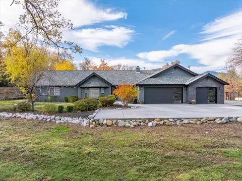 Exterior - 8286 Muscat Ct, Redding, CA 96001 photo 28 of 39