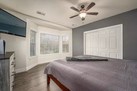 Bedroom - 8286 Muscat Ct, Redding, CA 96001 photo 4 of 10