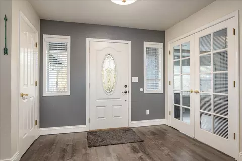 Entry Way - 8286 Muscat Ct, Redding, CA 96001 photo 1 of 2