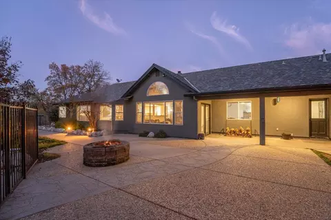 Exterior - 8286 Muscat Ct, Redding, CA 96001 photo 34 of 39