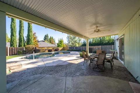 Exterior - 1389 River Ridge Dr, Redding, CA 96003 photo 4 of 25