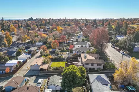 View/Area - 1129 Almond Ave, Redding, CA 96001 photo 12 of 15