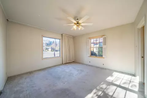 Bedroom - 1129 Almond Ave, Redding, CA 96001 photo 7 of 8