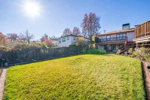 Exterior - 1129 Almond Ave, Redding, CA 96001 photo 17 of 23