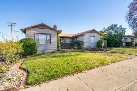 Exterior - 1129 Almond Ave, Redding, CA 96001 photo 3 of 23