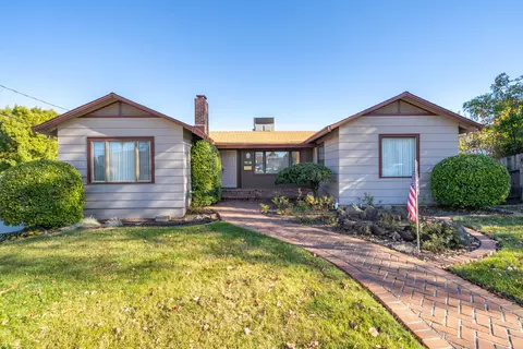 Exterior - 1129 Almond Ave, Redding, CA 96001 photo 5 of 23