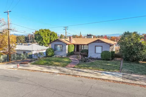View/Area - 1129 Almond Ave, Redding, CA 96001 photo 1 of 15