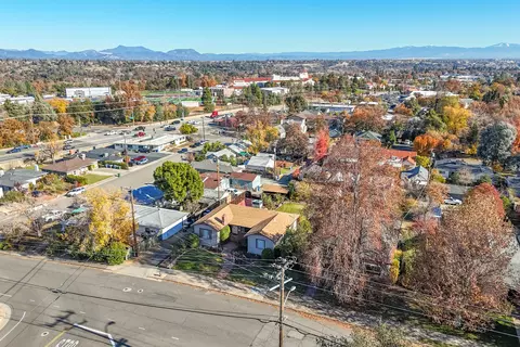View/Area - 1129 Almond Ave, Redding, CA 96001 photo 6 of 15