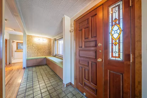 Entry Way - 1129 Almond Ave, Redding, CA 96001 photo 1 of 1