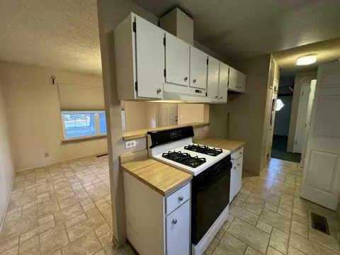 Kitchen - 20219 Mapleleaf St, Burney, CA 96013 photo 1 of 3