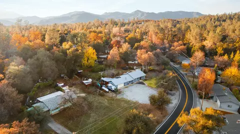 3145 Quartz Hill Rd, Redding, CA 96003