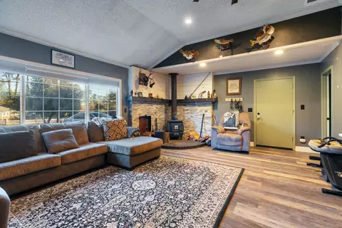 3145 Quartz Hill Rd, Redding, CA 96003 photo 11