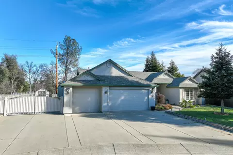 4301 Key West Dr, Redding, CA 96002
