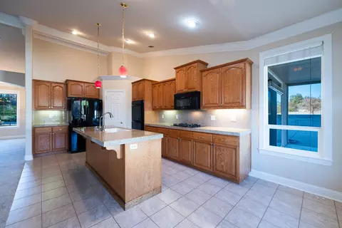 4301 Key West Dr, Redding, CA 96002 photo 7