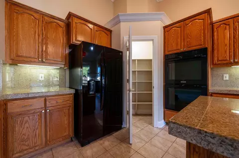 4301 Key West Dr, Redding, CA 96002 photo 8
