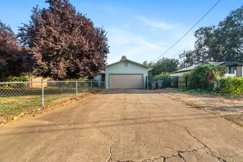 3211 Rupert Rd, Anderson, CA 96007