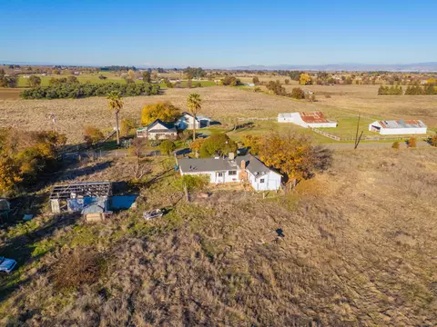 View/Area - 22505 Dove Ave, Gerber, CA 96035 photo 3 of 12