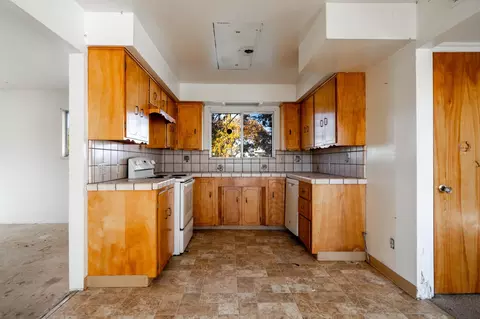 Kitchen - 22505 Dove Ave, Gerber, CA 96035 photo 1 of 1