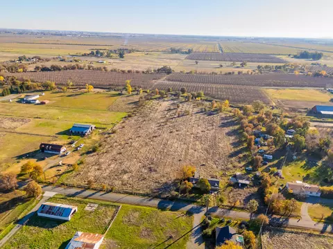 View/Area - 22505 Dove Ave, Gerber, CA 96035 photo 8 of 12