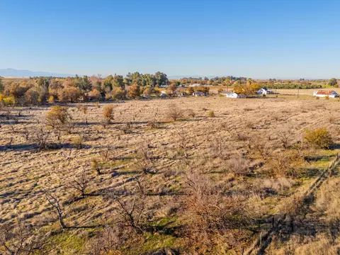 View/Area - 22505 Dove Ave, Gerber, CA 96035 photo 9 of 12