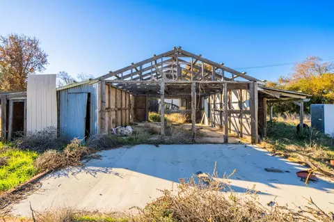 Exterior - 22505 Dove Ave, Gerber, CA 96035 photo 8 of 13