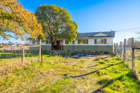 Exterior - 22505 Dove Ave, Gerber, CA 96035 photo 11 of 13