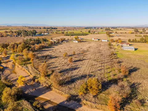 View/Area - 22505 Dove Ave, Gerber, CA 96035 photo 11 of 12