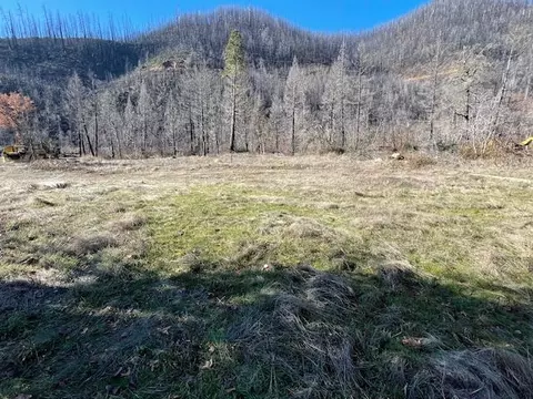 8235 Indian Creek Rd, Happy Camp, CA 96039